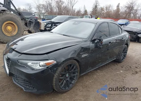 2017 Alfa Romeo Giulia Ti Rwd z USA, uszkodzony, nr VIN ZARFAECN9H7544257